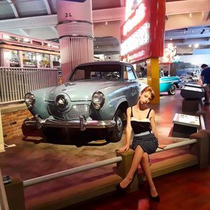 Meet your Posher, Monet